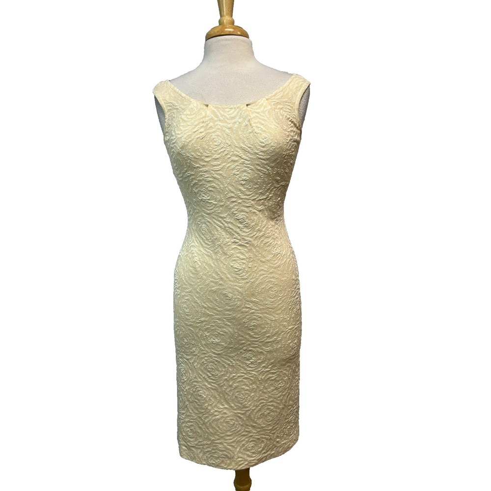 St. John Sheath Dress Yellow Stretch Jacquard Scoop Neck Sleeveless Lined SZ 2